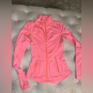 Lululemon Pink Jacket Small/Size 2-4 No Ta. Slight signs of wear